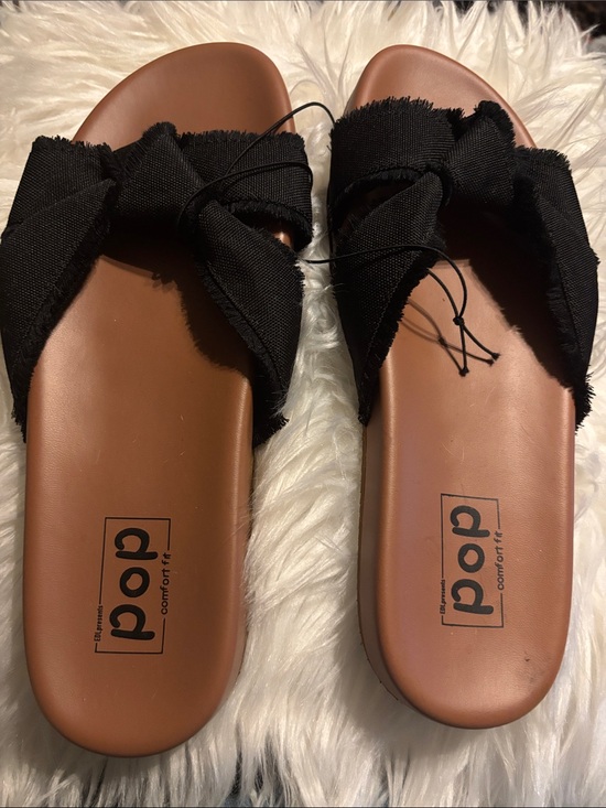pop Shoes - pop Women’s Black Fabric-Knot Slide Sandals with Brown Footbed